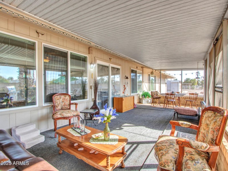 14-Screened patio (5)