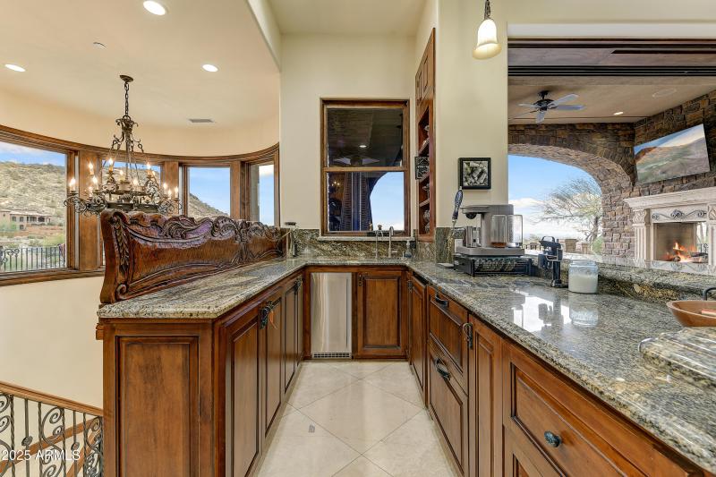 Entertainer’s Wet Bar with Views