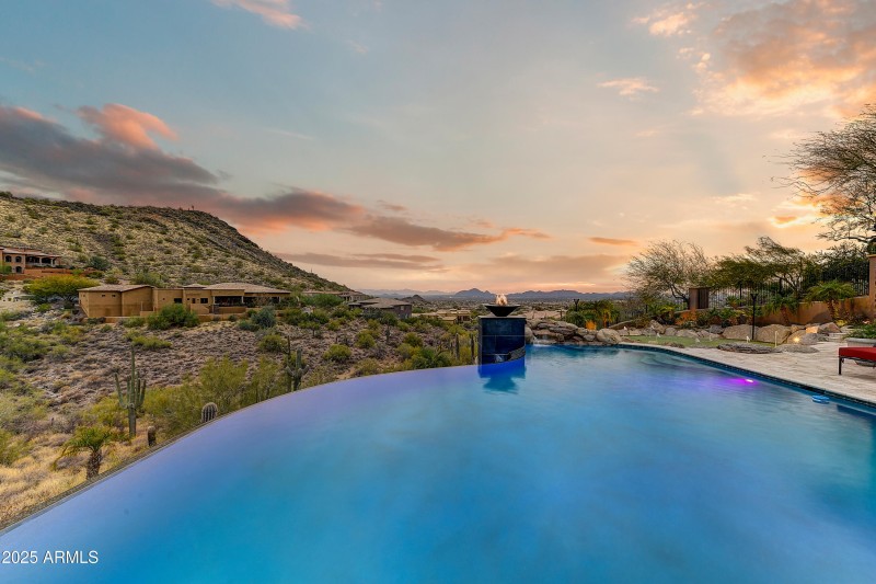 Infinity Pool Meets Desert Horizon