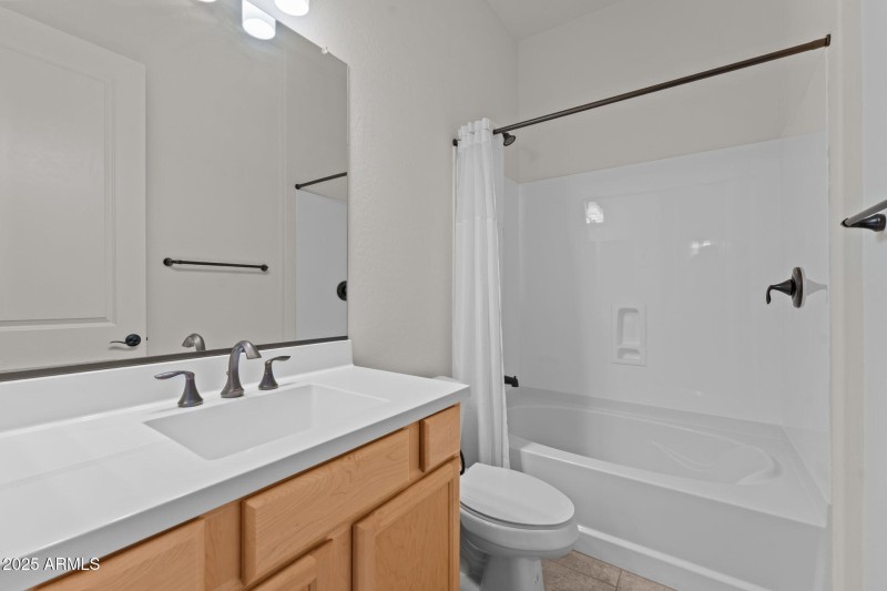 ensuite guest bathroom