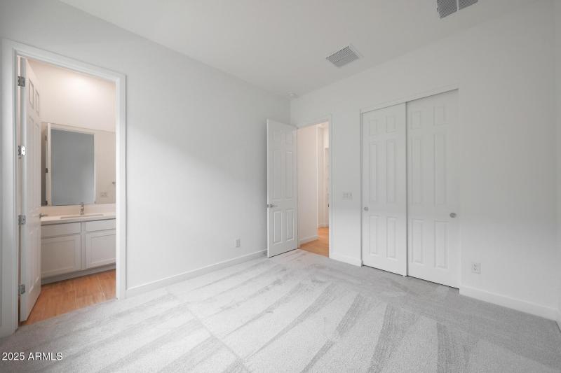 PHX_Landmarke_Lot 1189_Mahogany_315_Bed2