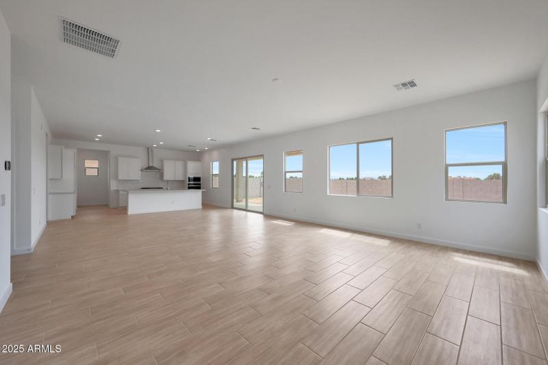 PHX_Landmarke_Lot 1189_Mahogany_315_Grea