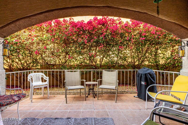 24-Ave of the Fountains