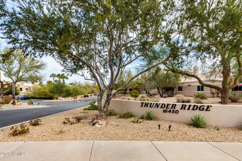 30-Ave of the Fountains