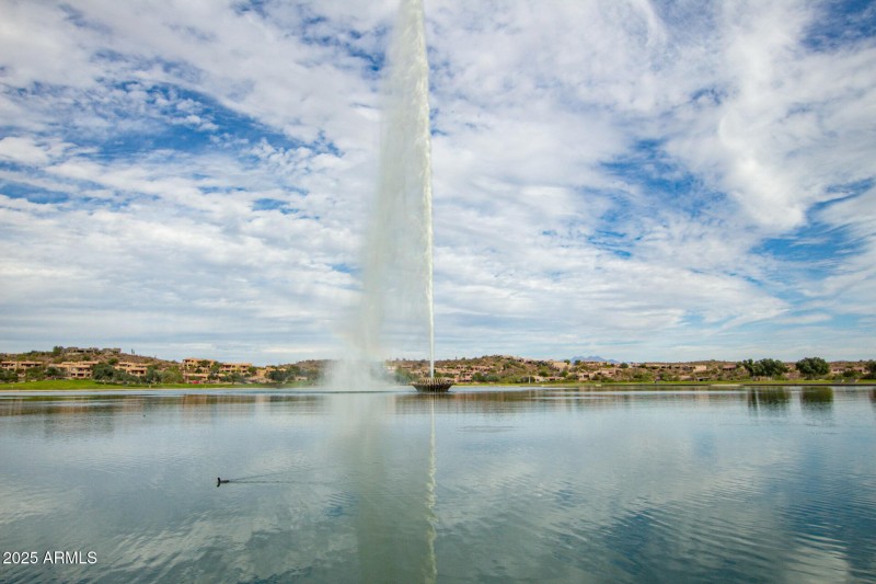 42-Ave of the Fountains