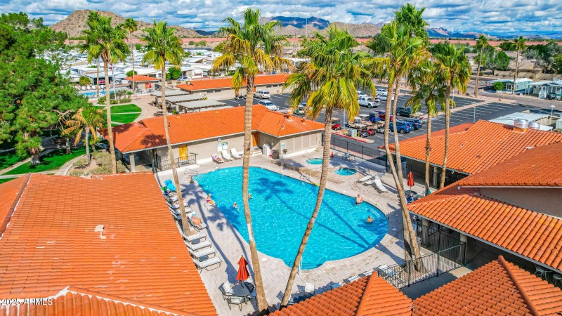 08 - Four Resort Pools