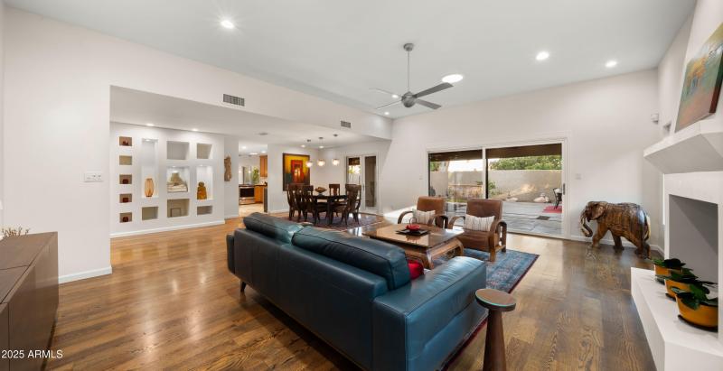 Sliding Doors Connect to Outdoors!