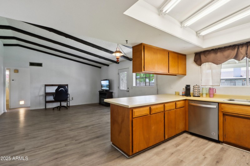 14-print-E Colgate Dr-S0309-014