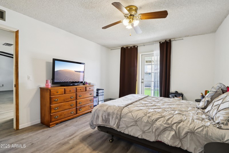 21-print-E Colgate Dr-S0309-021