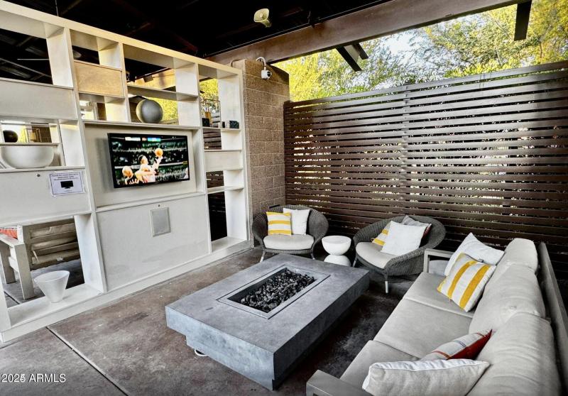 20241009235010596549000000-o