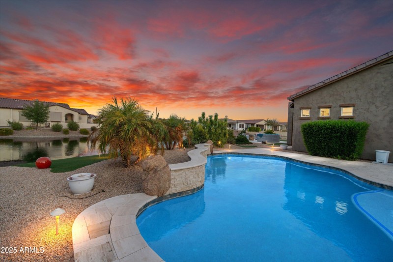 04-Backyard Sunset View