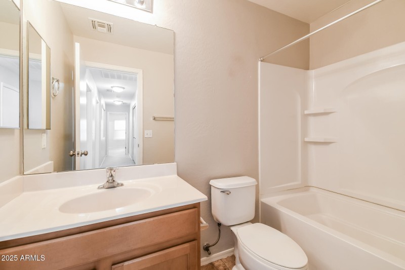 018-photo-bathroom-14731401