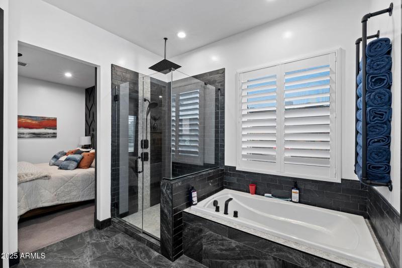 12__18717 E Chestnut Dr