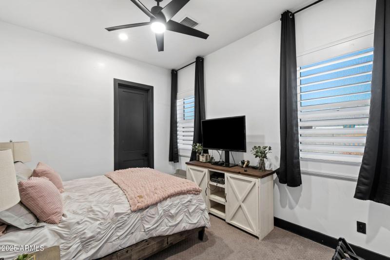 17__18717 E Chestnut Dr