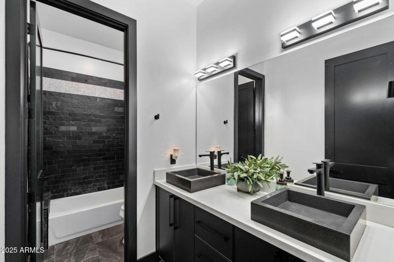 20__18717 E Chestnut Dr