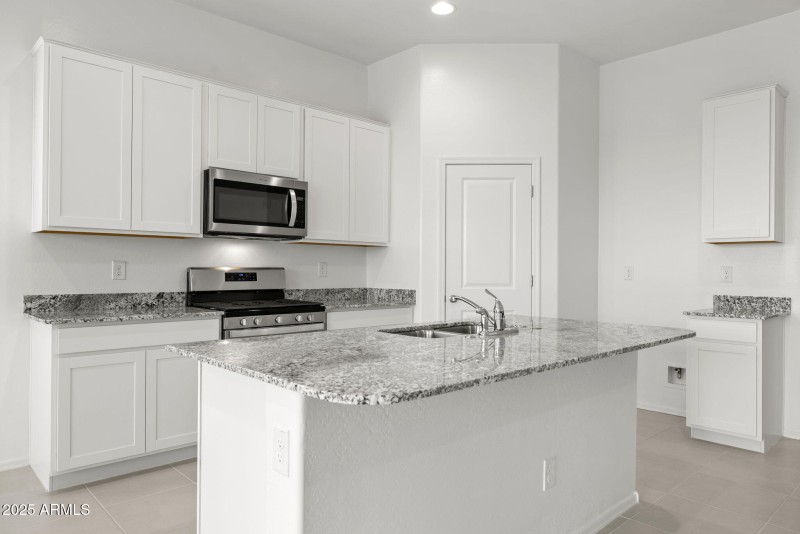 5-web-or-mls-15649-w-smoketree-dr-lot-17