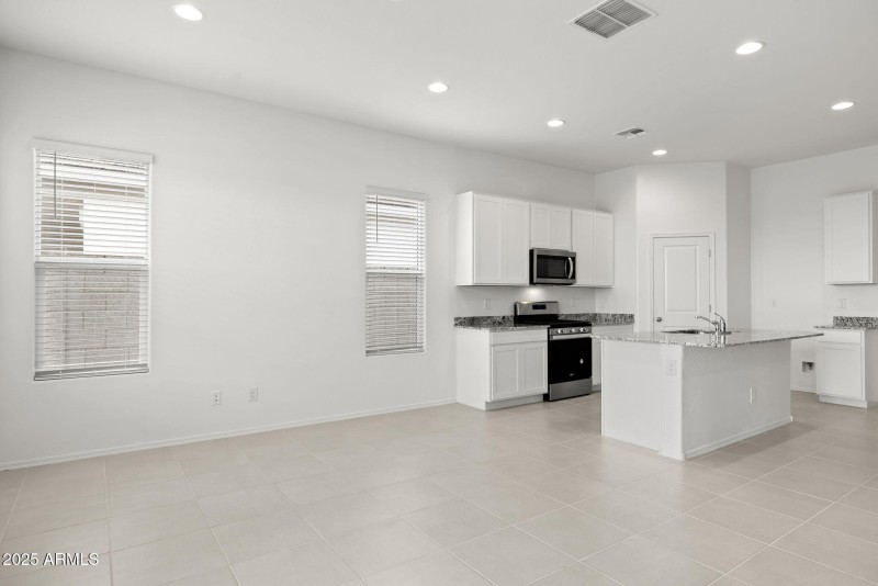 11-web-or-mls-15649-w-smoketree-dr-lot-1