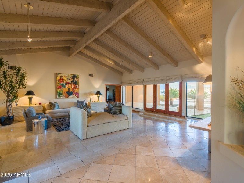 Panoramic Mountain Views