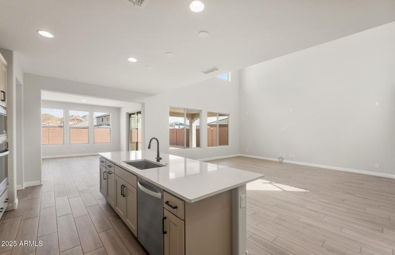 Kitchen/Cafe/Gathering Room