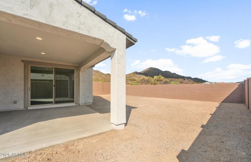 Covered Patio/Backyard