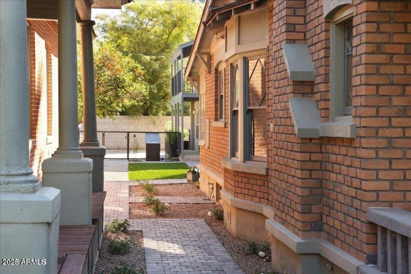 20220317185051384209000000-o