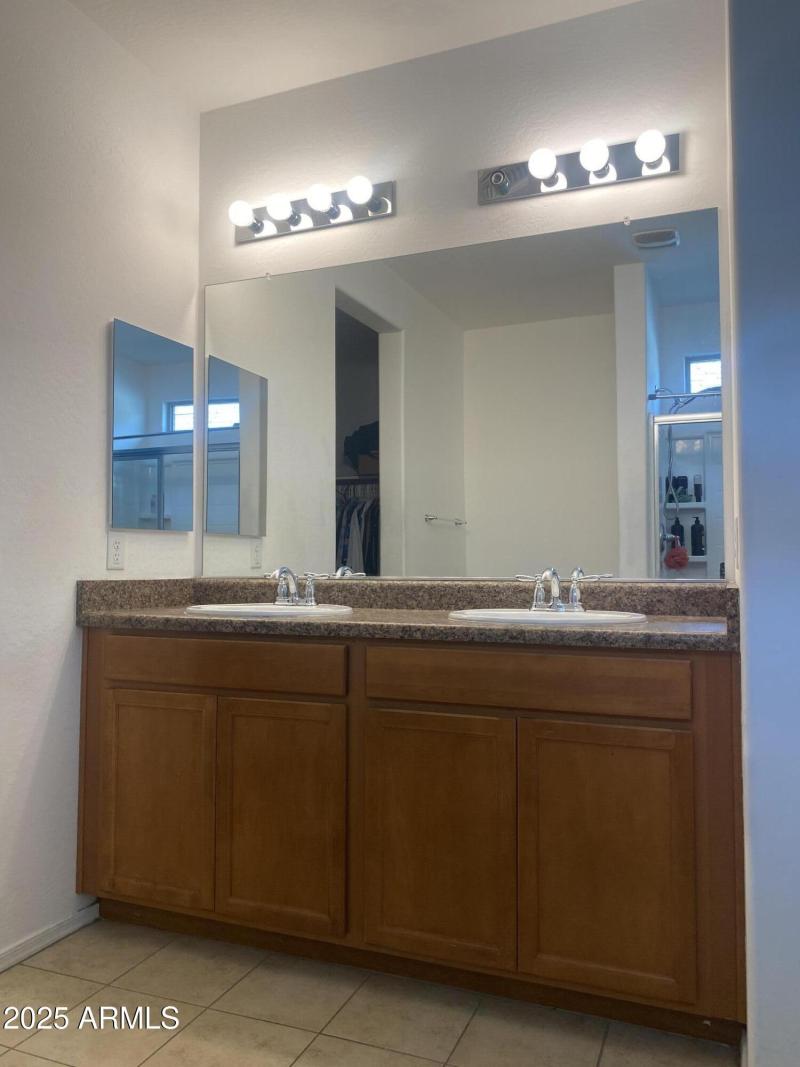 77854664449__2625F564-3B10-4481-9744-C7F