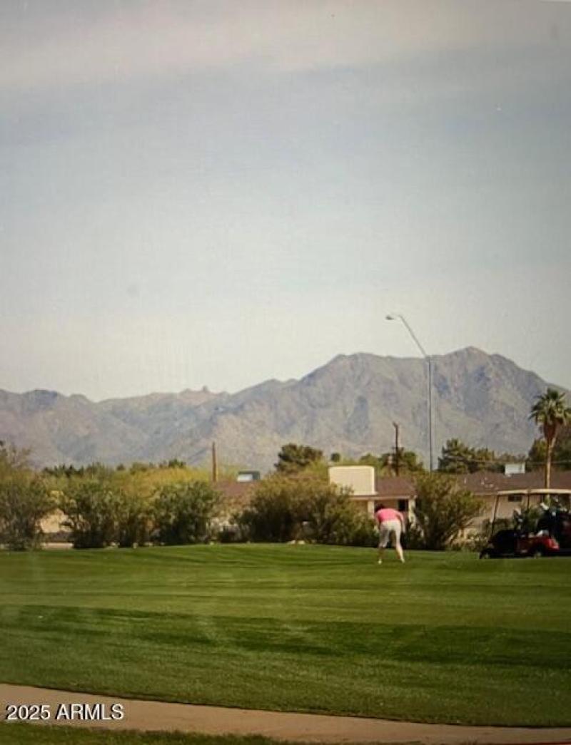 Golf course & Mtn Views