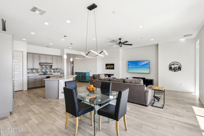 12-web-or-mls-E Prairie Aster Ln-012