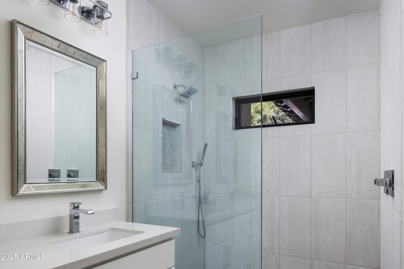 BEDROOM 2 EN-SUITE BATHROOM