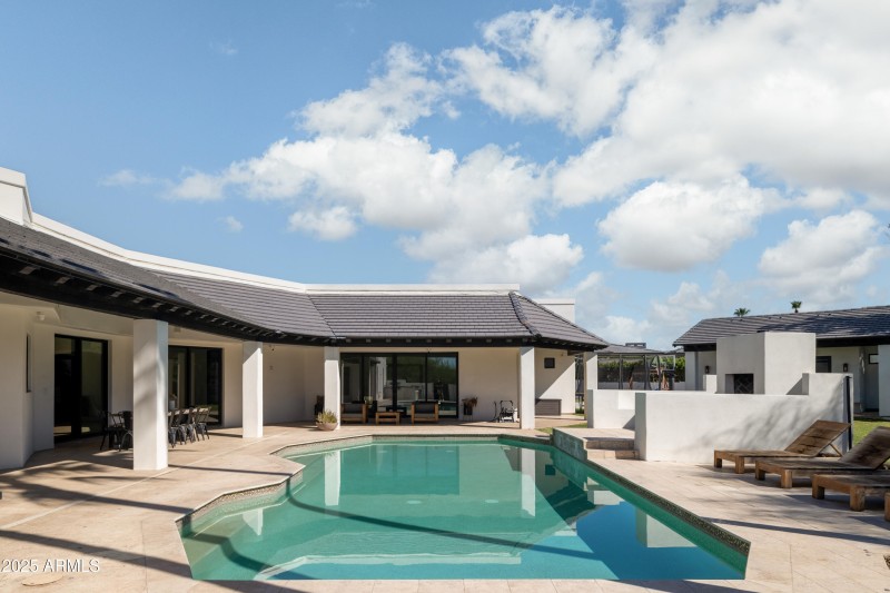 POOL WITH LARGE COVERED PATIO