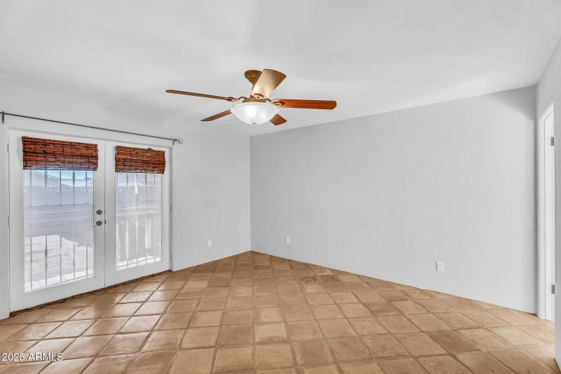 13-web-or-mls-5thAve-13