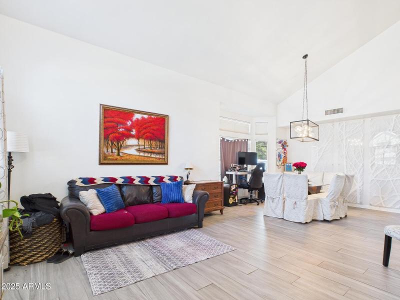 CAM03379G0-PR0145-STILL004