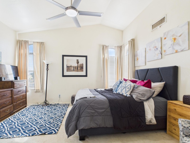 CAM03379G0-PR0145-STILL012