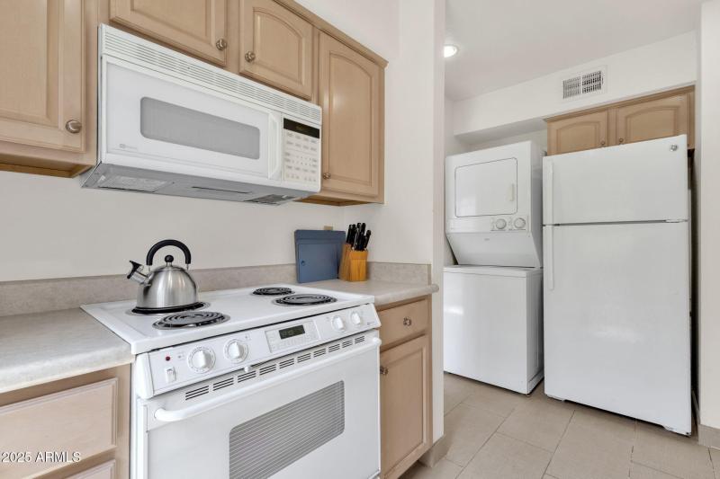 21-web-or-mls-5217-n-24th-st-108