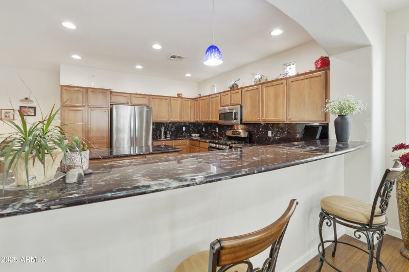 Kitchen breakfast bar