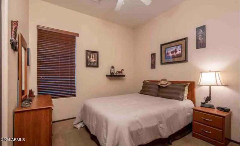 5 - 11060 W Jefferson St