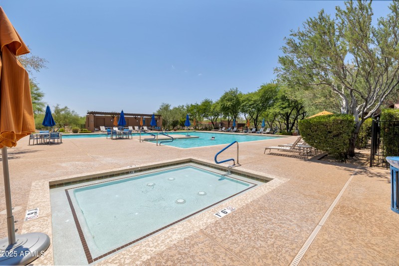 community pool & spa