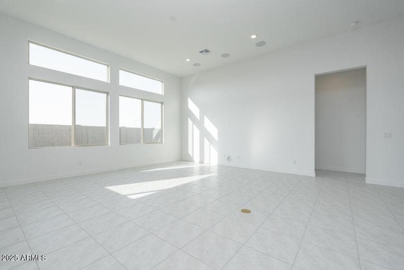 Tri Pointe Blossom Rock 516 - Great Room