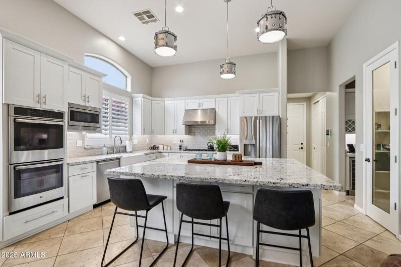 22-web-or-mls-E Calle De Las Brisas-S030