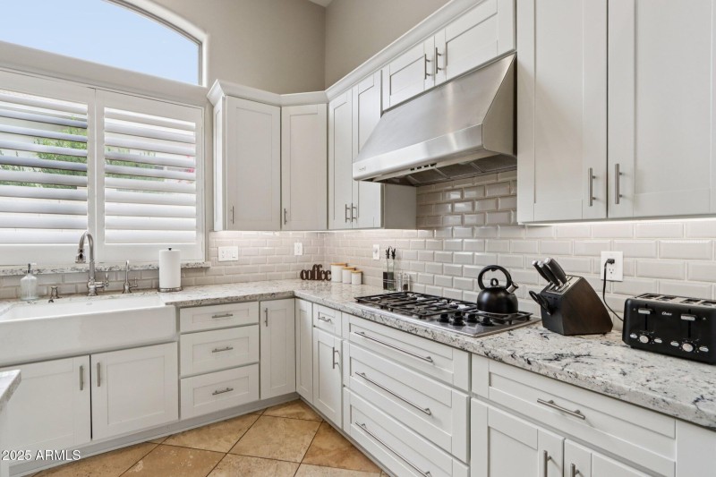 27-web-or-mls-E Calle De Las Brisas-S030