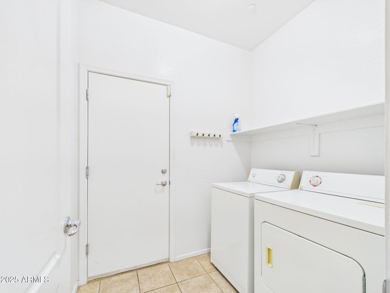 11-web-or-mls-CAM03379G0-PR0143-STILL009