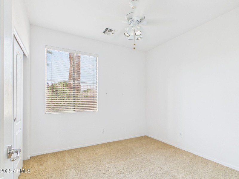 12-web-or-mls-CAM03379G0-PR0143-STILL010