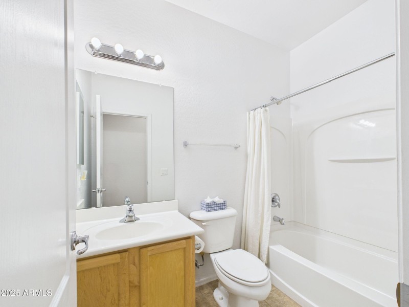 14-web-or-mls-CAM03379G0-PR0143-STILL012