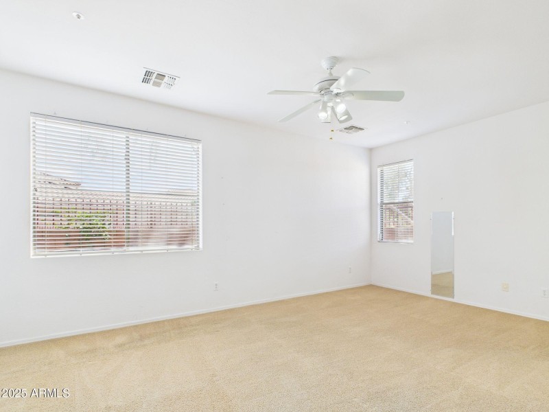 17-web-or-mls-CAM03379G0-PR0143-STILL015