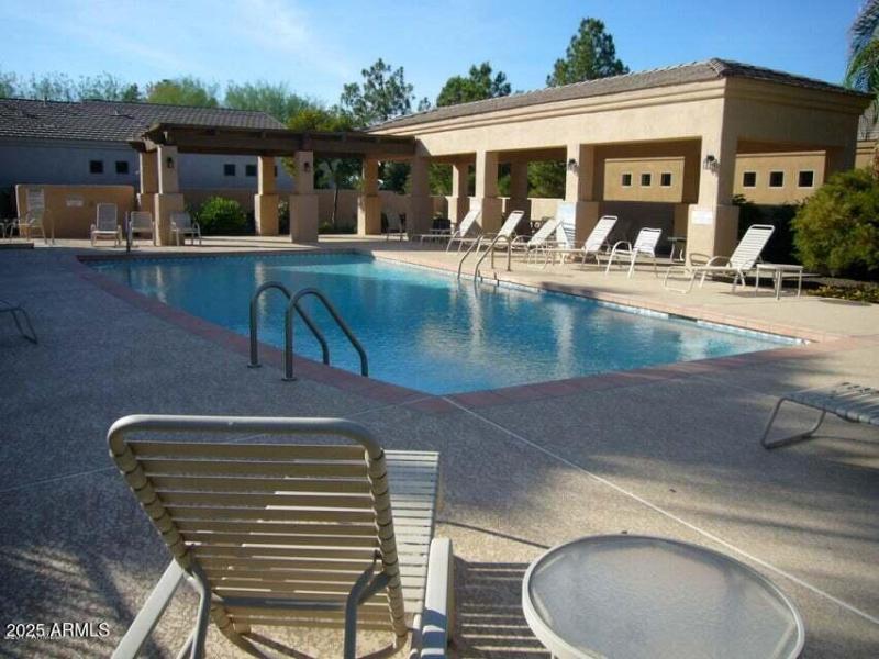 20111101213946003655000000-o