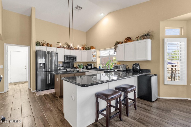 17-web-or-mls-16791-n-86th-dr