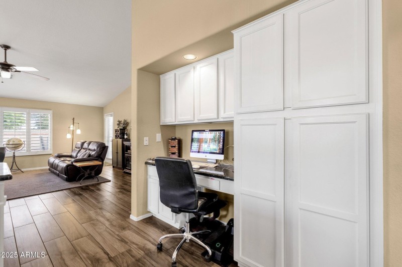 23-web-or-mls-16791-n-86th-dr