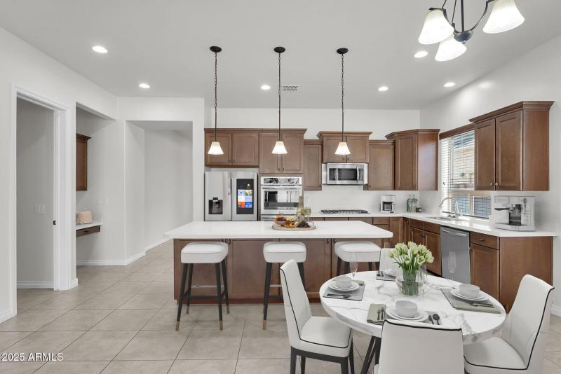 14-web-or-mls-IMG_2309 virtually staged