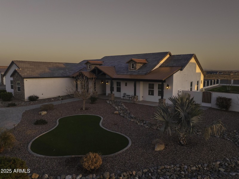 UAS Twilight Front Right