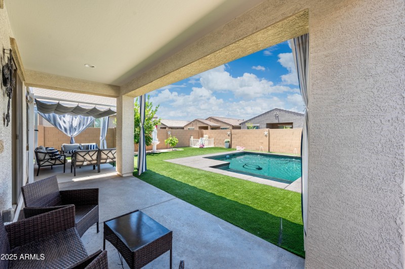 25218 N 143rd Ln-Surprise AZ 85387-4 cop